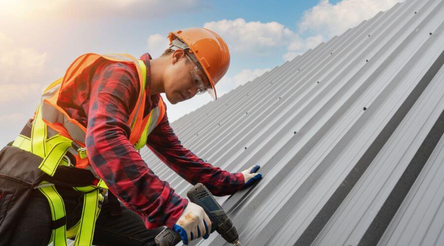 Professional Emergency Roof Repairs services in Crystal Falls, MI